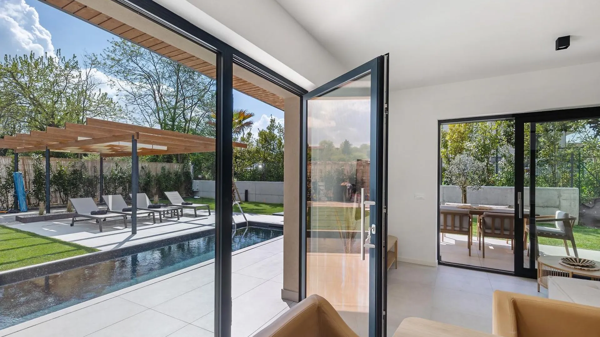 Villa Luma With Private Pool Lazise Italy